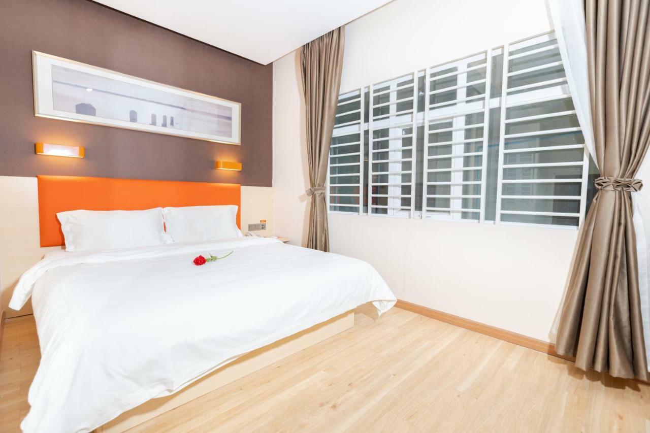 7 Days Premium Hotel Phnom Penh Exterior photo